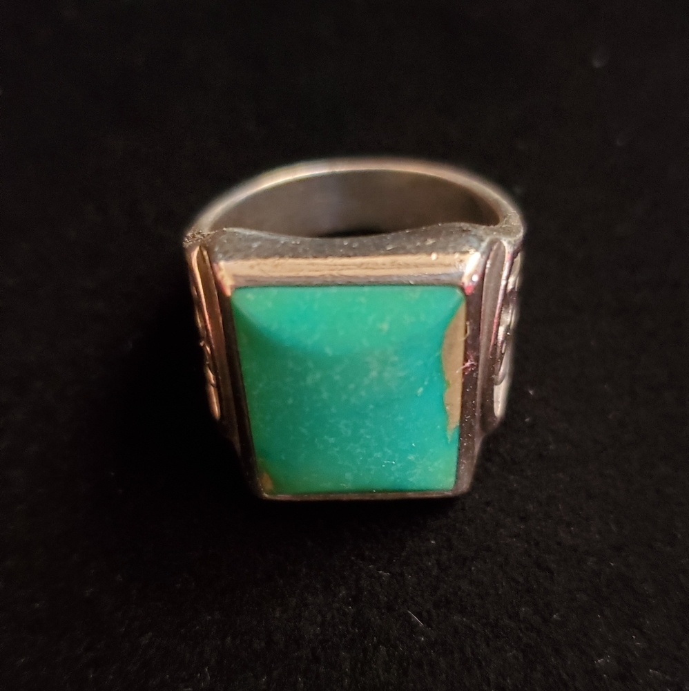 Vintage sterling silver turquoise ring